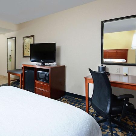 Hampton Inn & Suites Гантерсвілл Екстер'єр фото