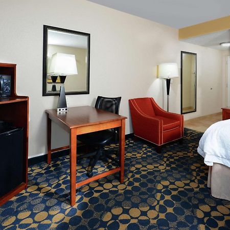 Hampton Inn & Suites Гантерсвілл Екстер'єр фото