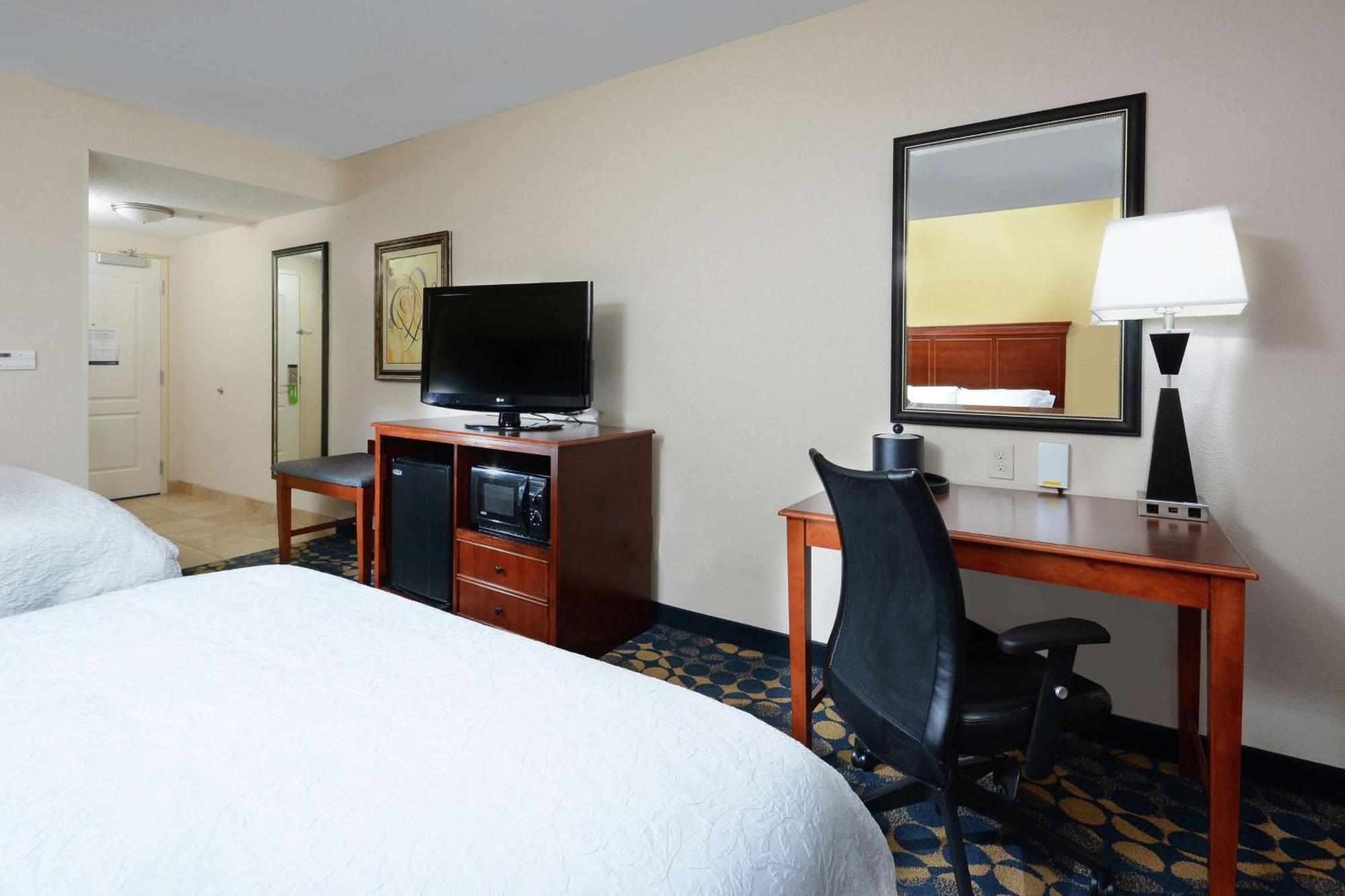 Hampton Inn & Suites Гантерсвілл Екстер'єр фото