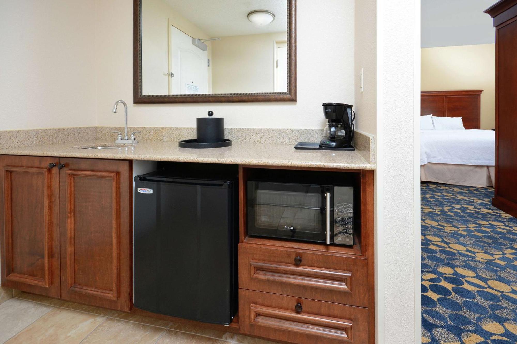 Hampton Inn & Suites Гантерсвілл Екстер'єр фото