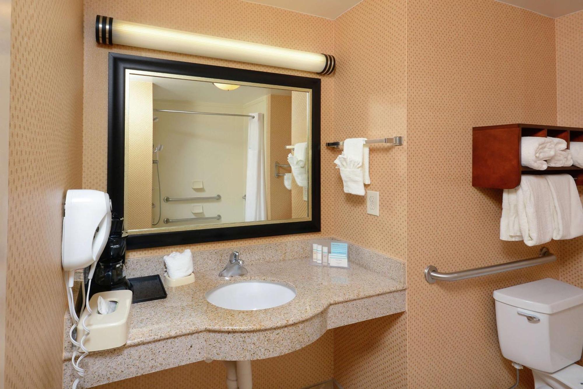 Hampton Inn & Suites Гантерсвілл Екстер'єр фото
