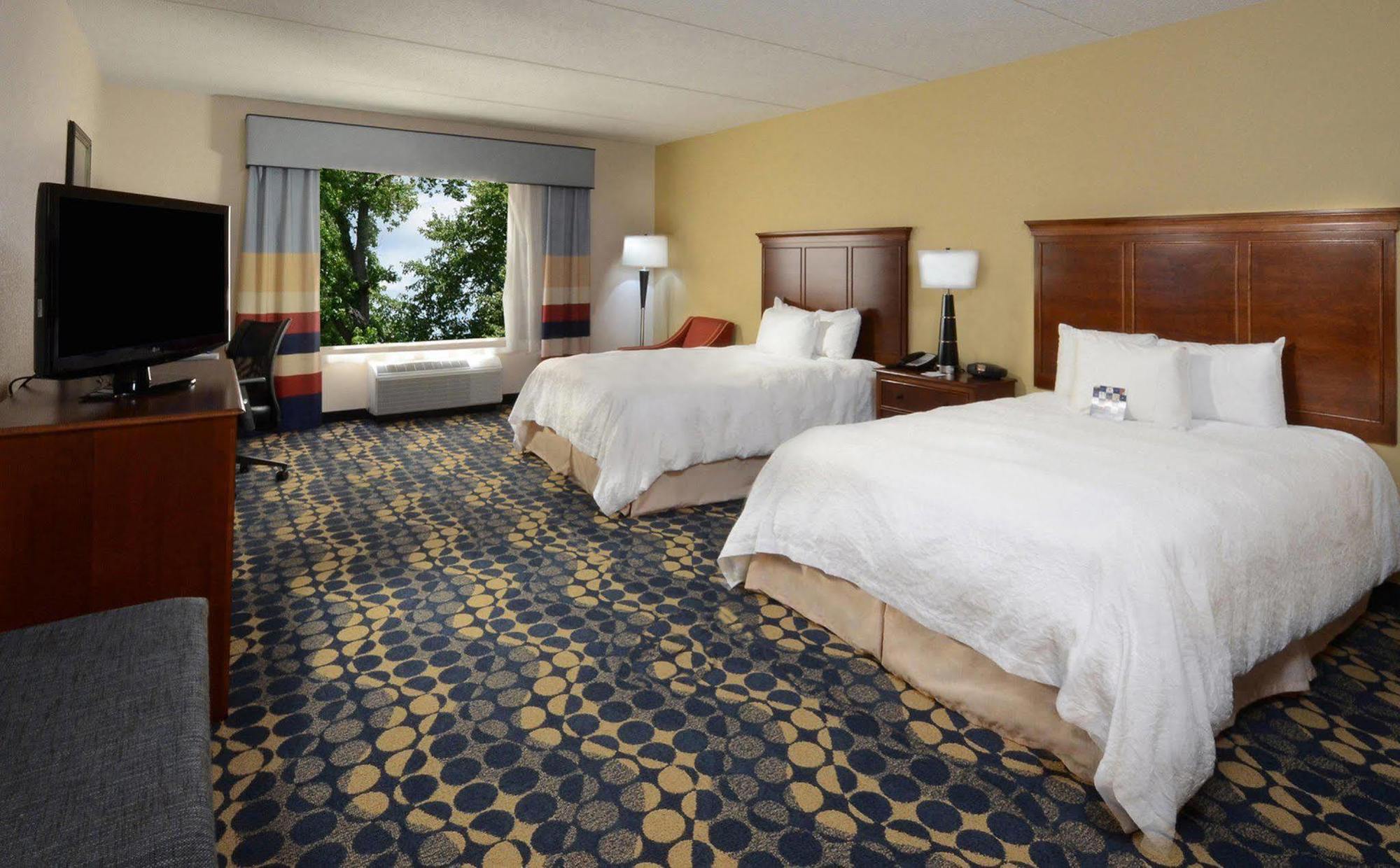 Hampton Inn & Suites Гантерсвілл Екстер'єр фото